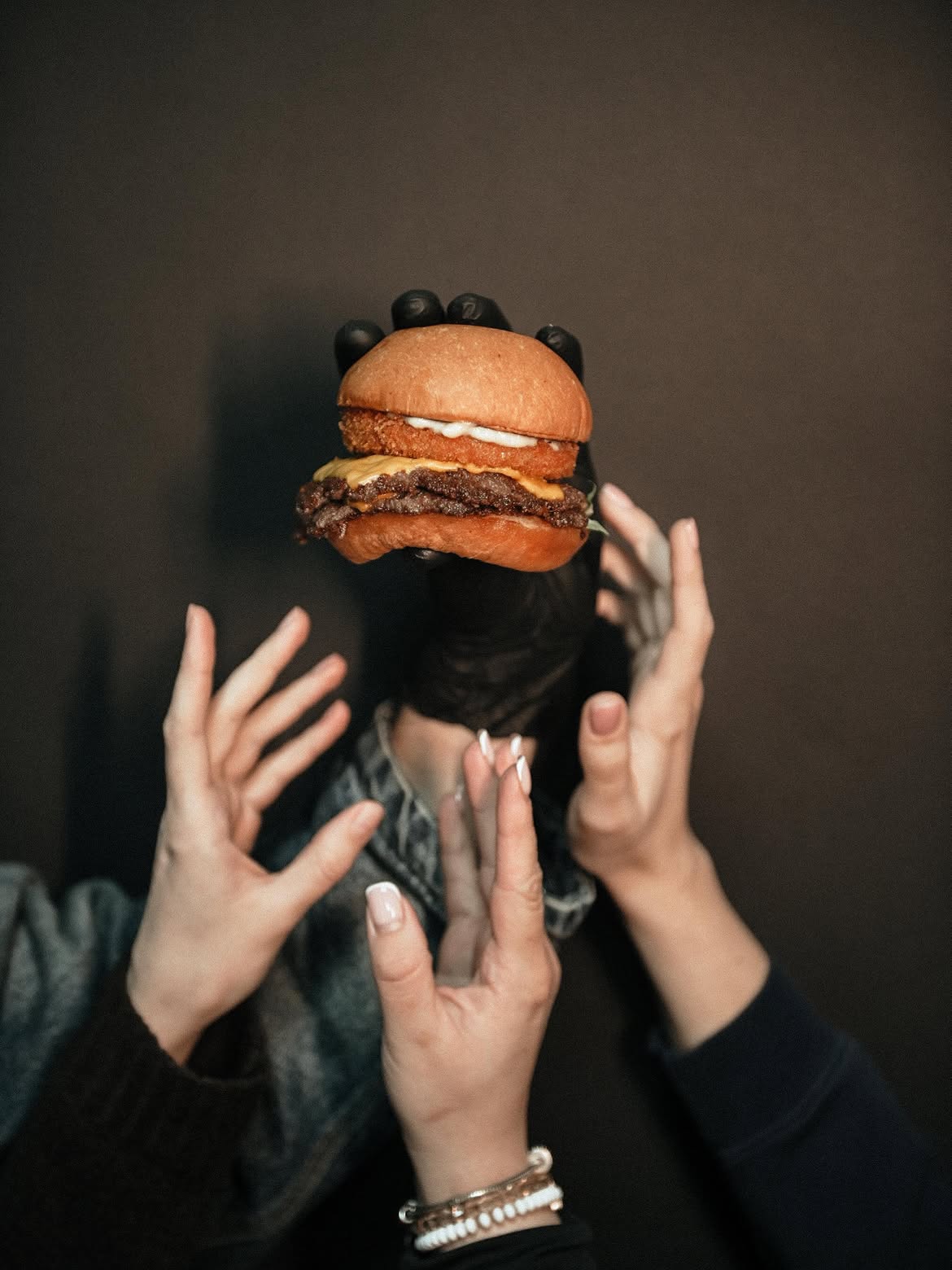 Roux Smash Burger — omiljeni carbonara burger
